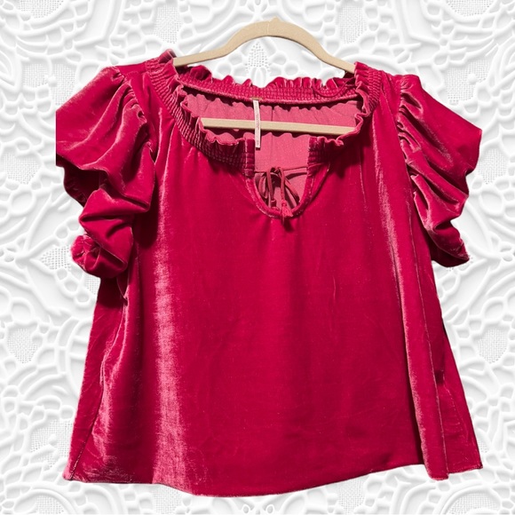 NWT Free People Beautiful VELVETY Feel Blouse  95%POLY/5% Elasticine Washable - Picture 5 of 12